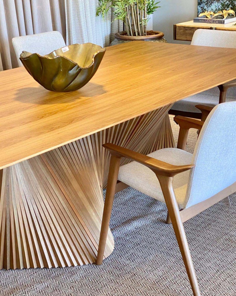 MESA DE COMEDOR SAMARA NOGAL