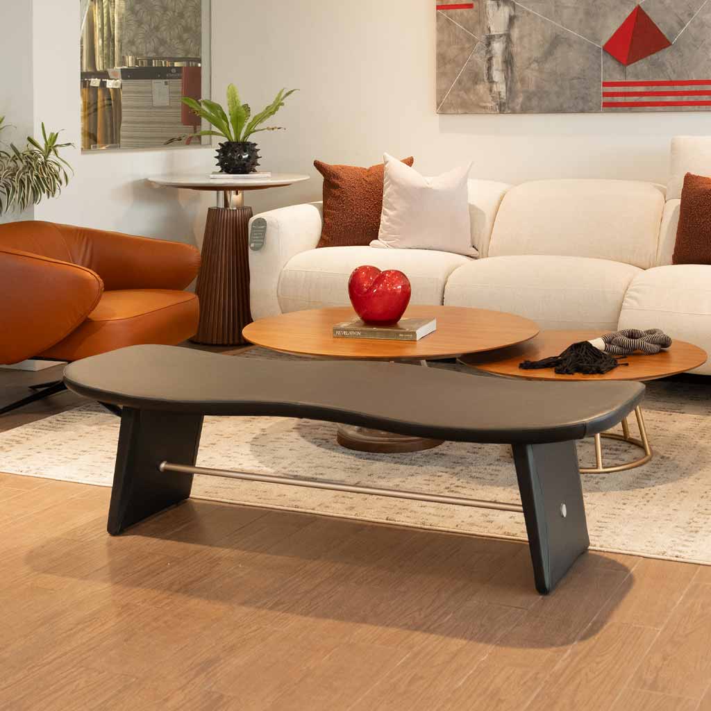 BANQUETA DE CUERO MAR PRETO