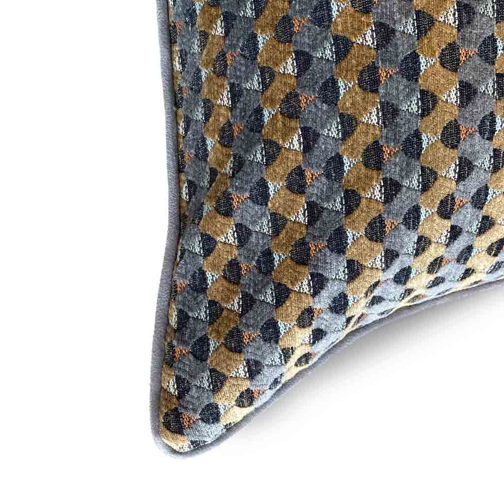 COJÍN  BT50X50 CAMEL GREY