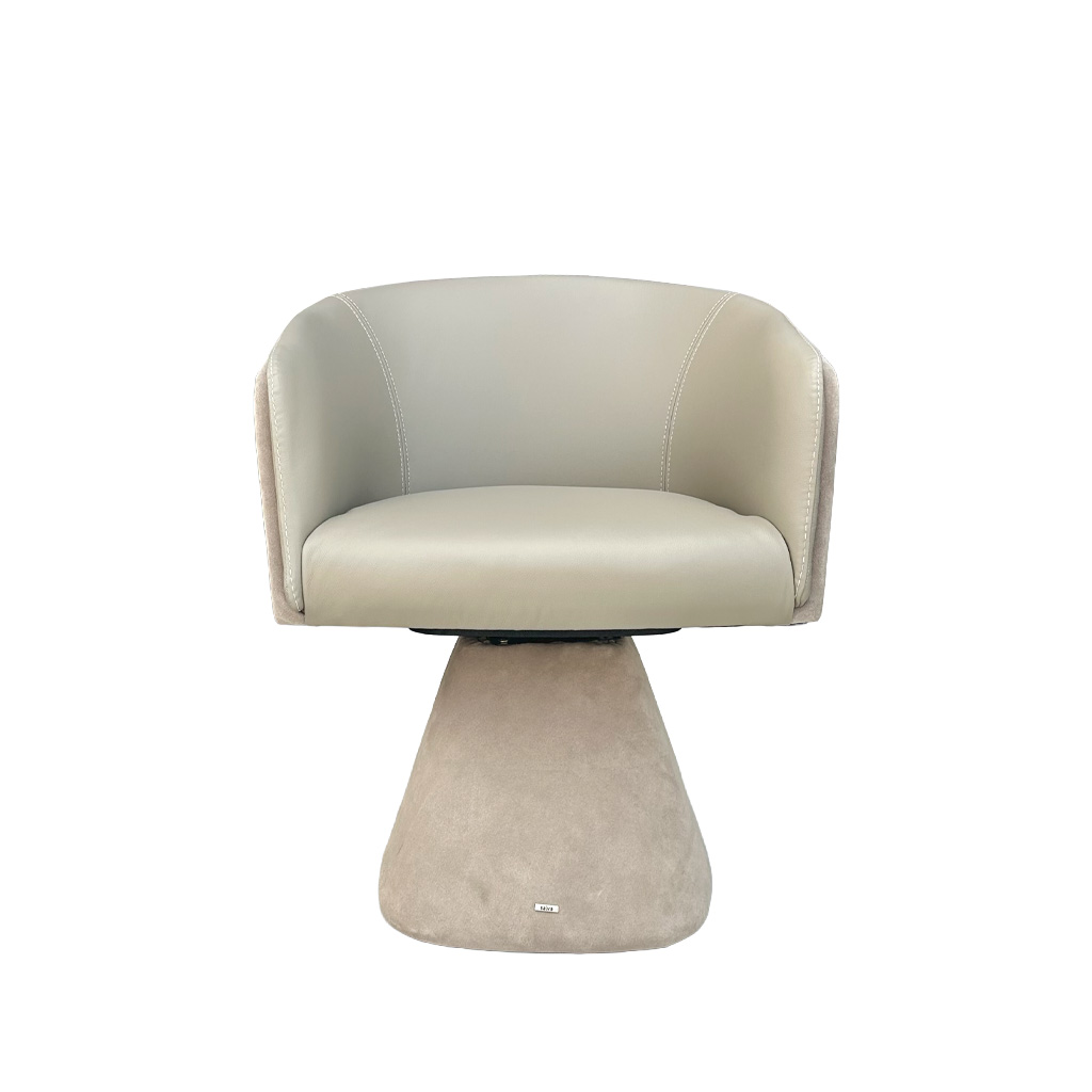 BUTACA DE CUERO ORLA AVELA