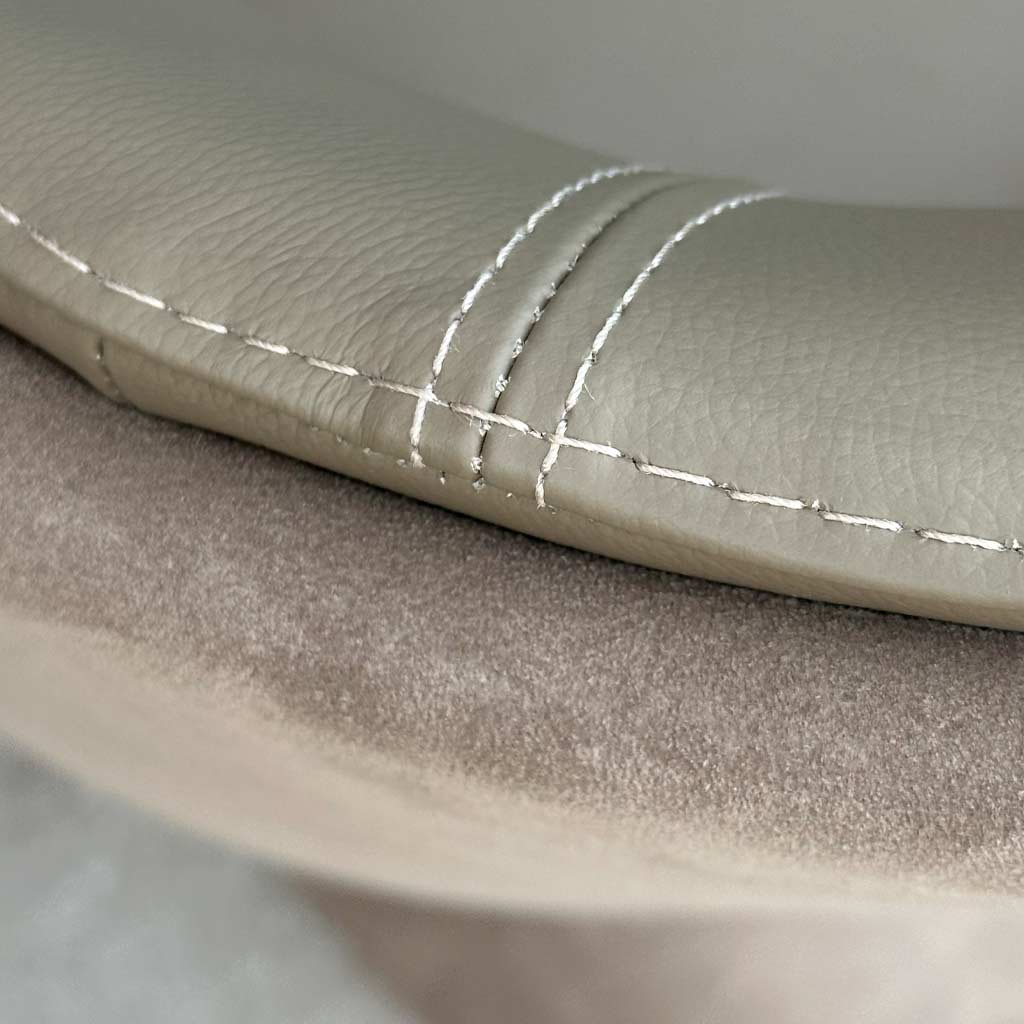 BUTACA DE CUERO ORLA AVELA