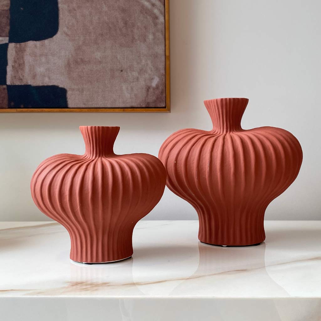 VASE RED FLOWER LARGE