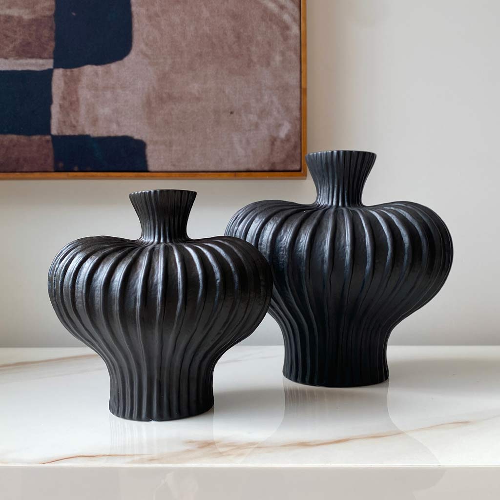 VASE BLACK FLOWER LARGE