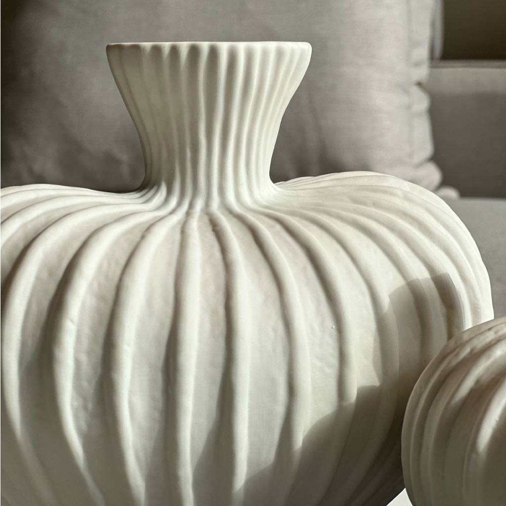 VASE WHITE FLOWER LARGE
