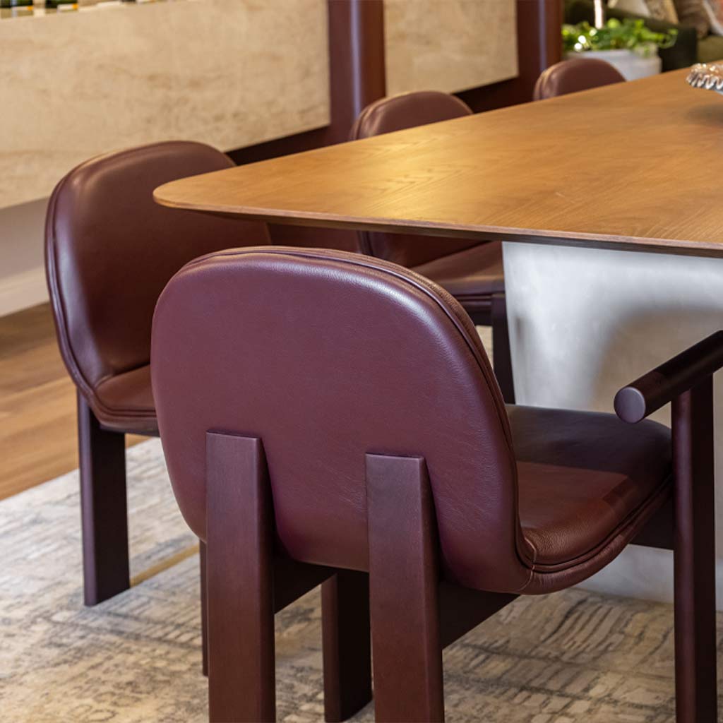 SILLA DE CUERO ESTACA CON BRAZOS