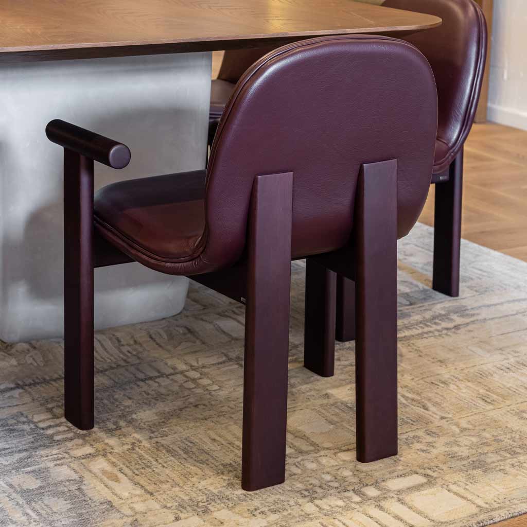 SILLA DE CUERO ESTACA CON BRAZOS