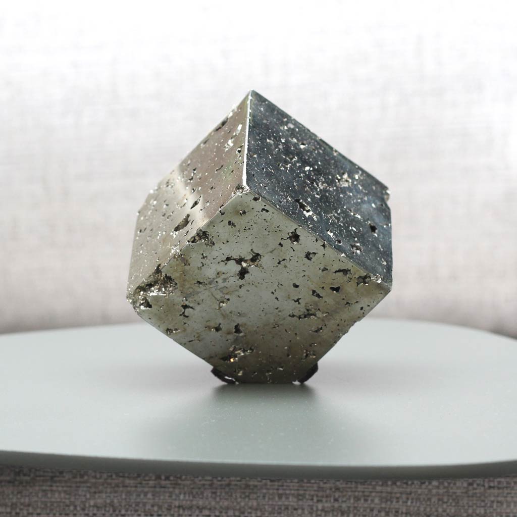 ESCULTURA CUBO PIRITA