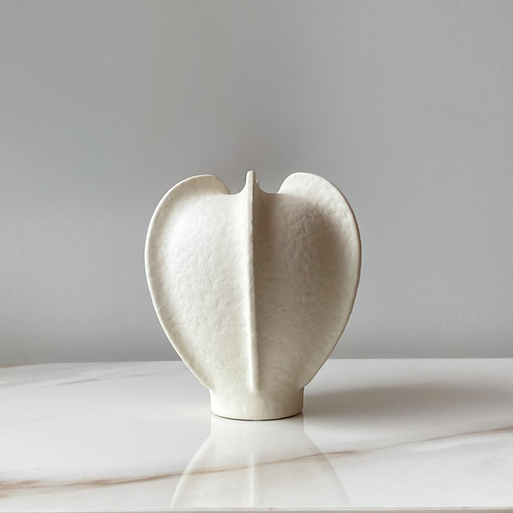 VASE PETAL MEDIUM