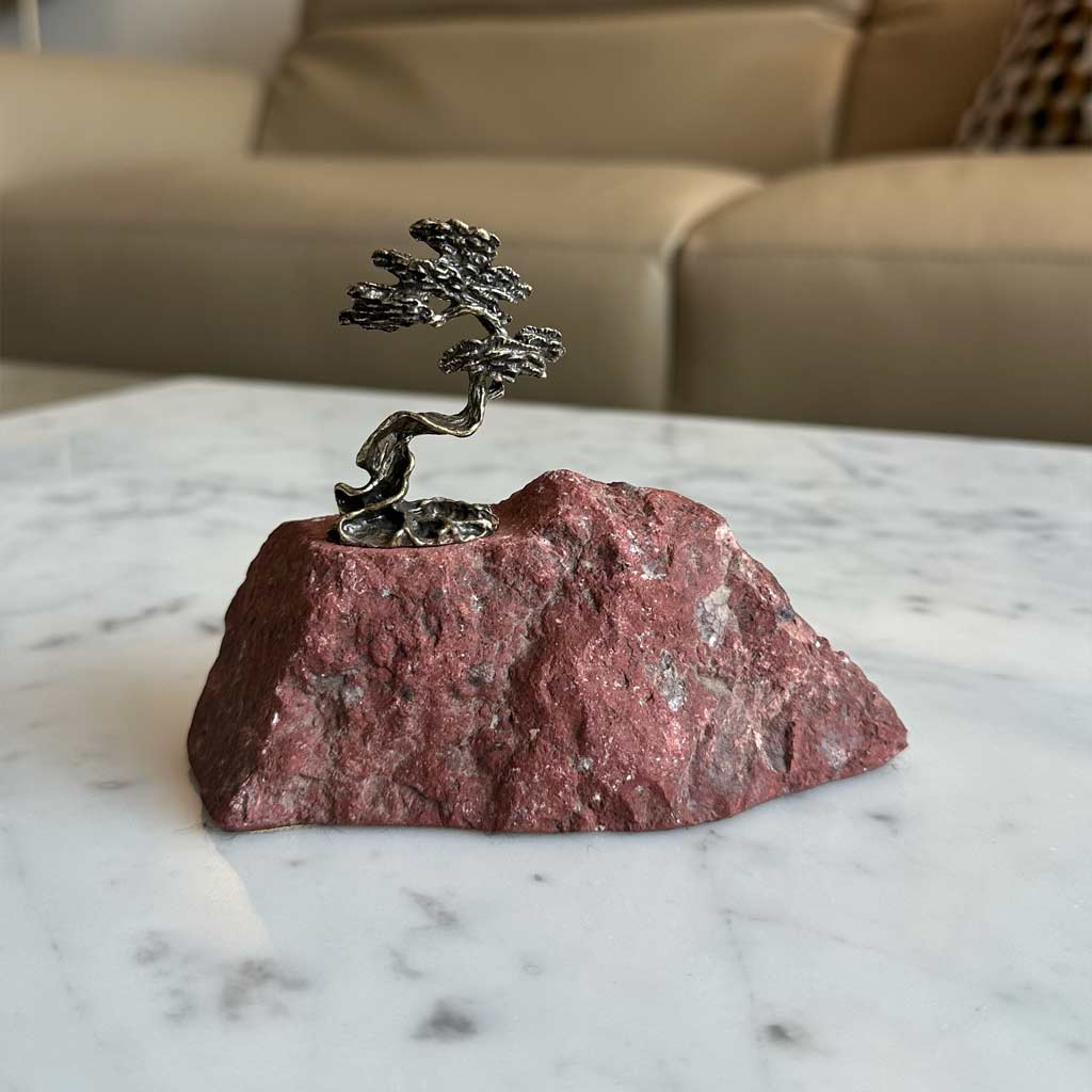 ESCULTURA ARBOL DE LA VIDA SOBRE JASPE ROJO